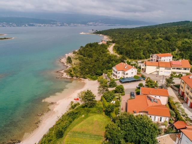 Villa Sarah Климно Экстерьер фото