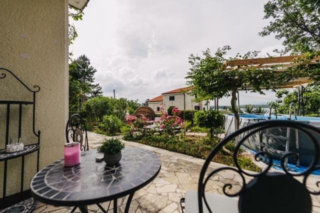 Villa Sarah Климно Экстерьер фото