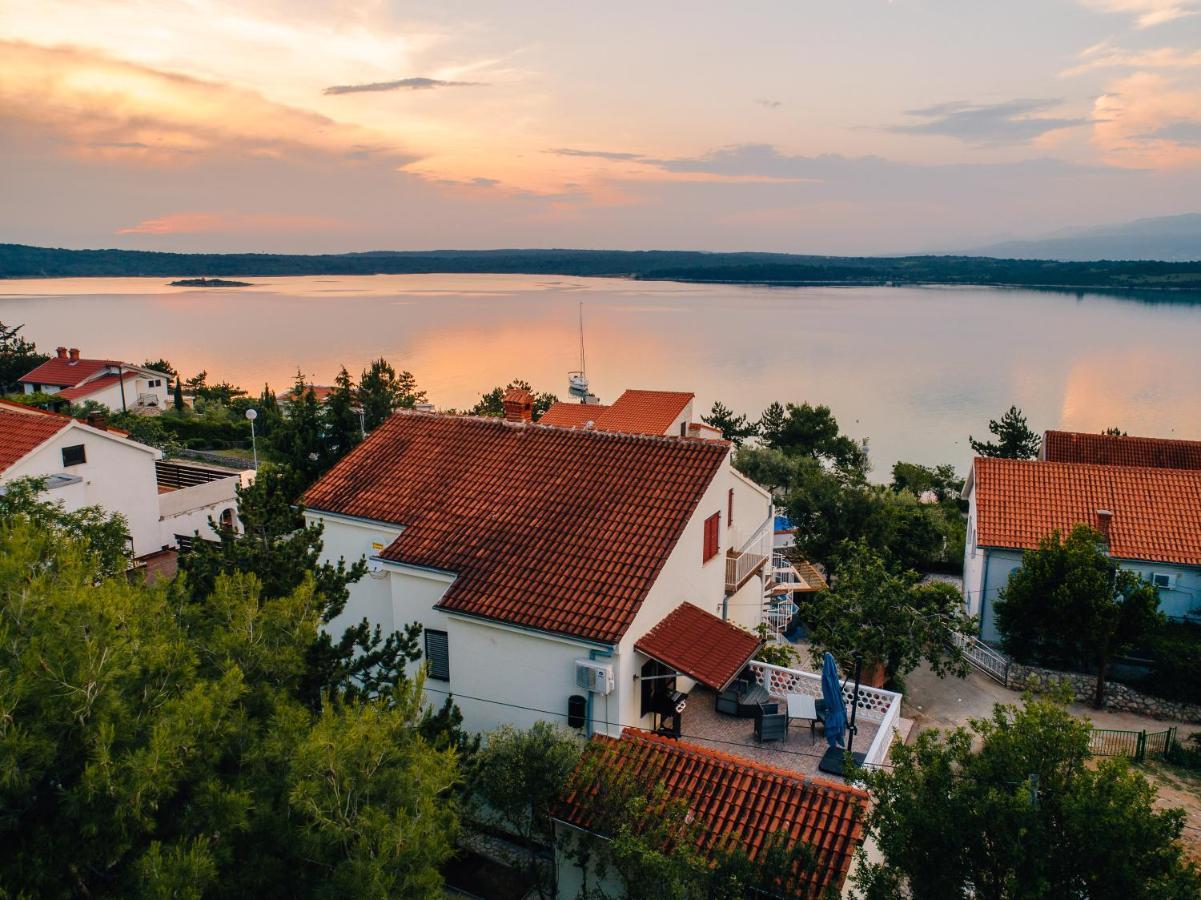 Villa Sarah Климно Экстерьер фото